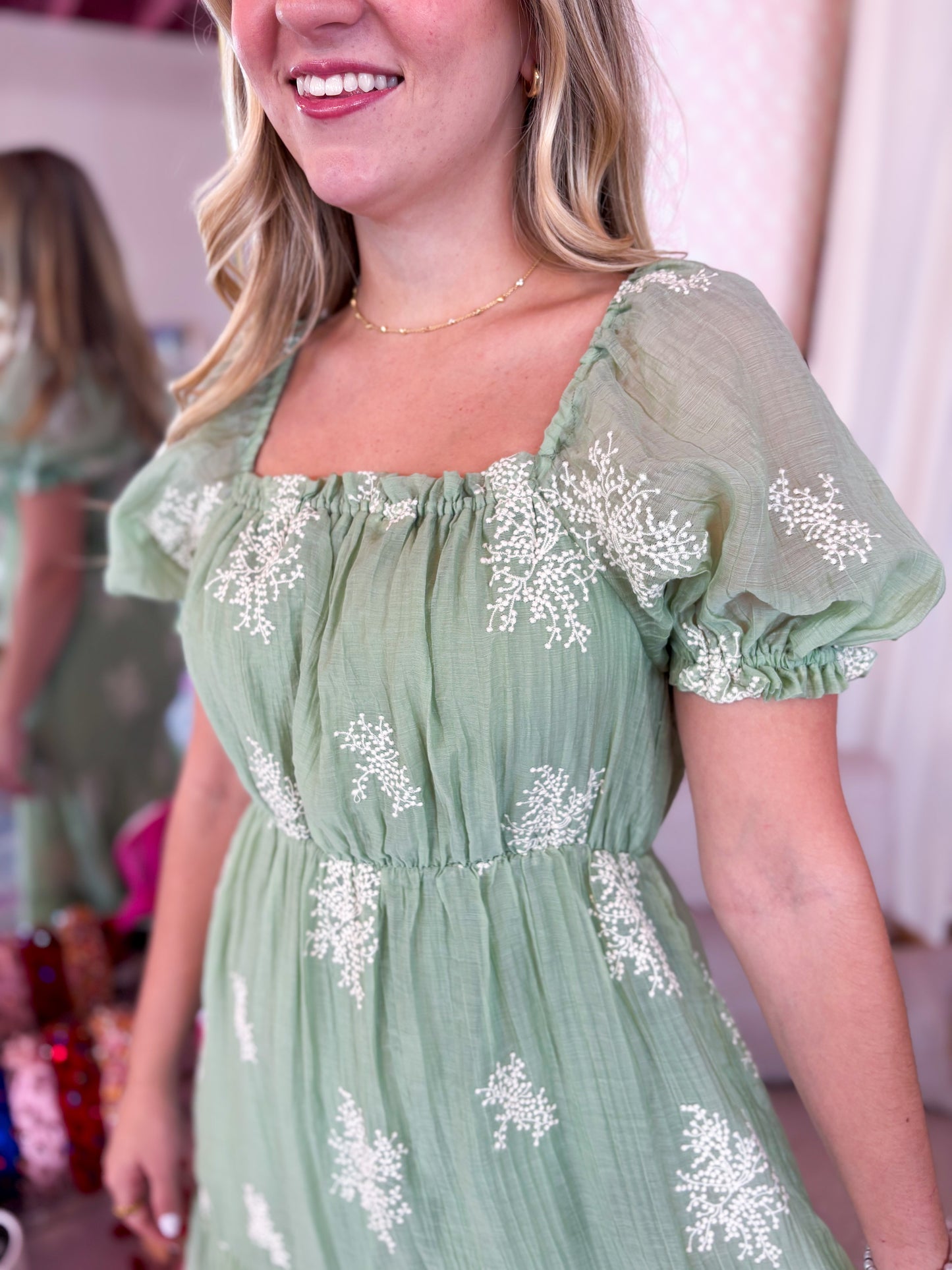 Pretty Moment Dress
