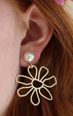 Daisy Pearl Earrings