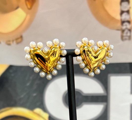 Pearl Heart Earrings - Gold