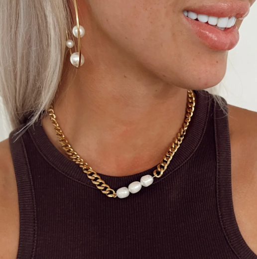 3 Pearl Necklace